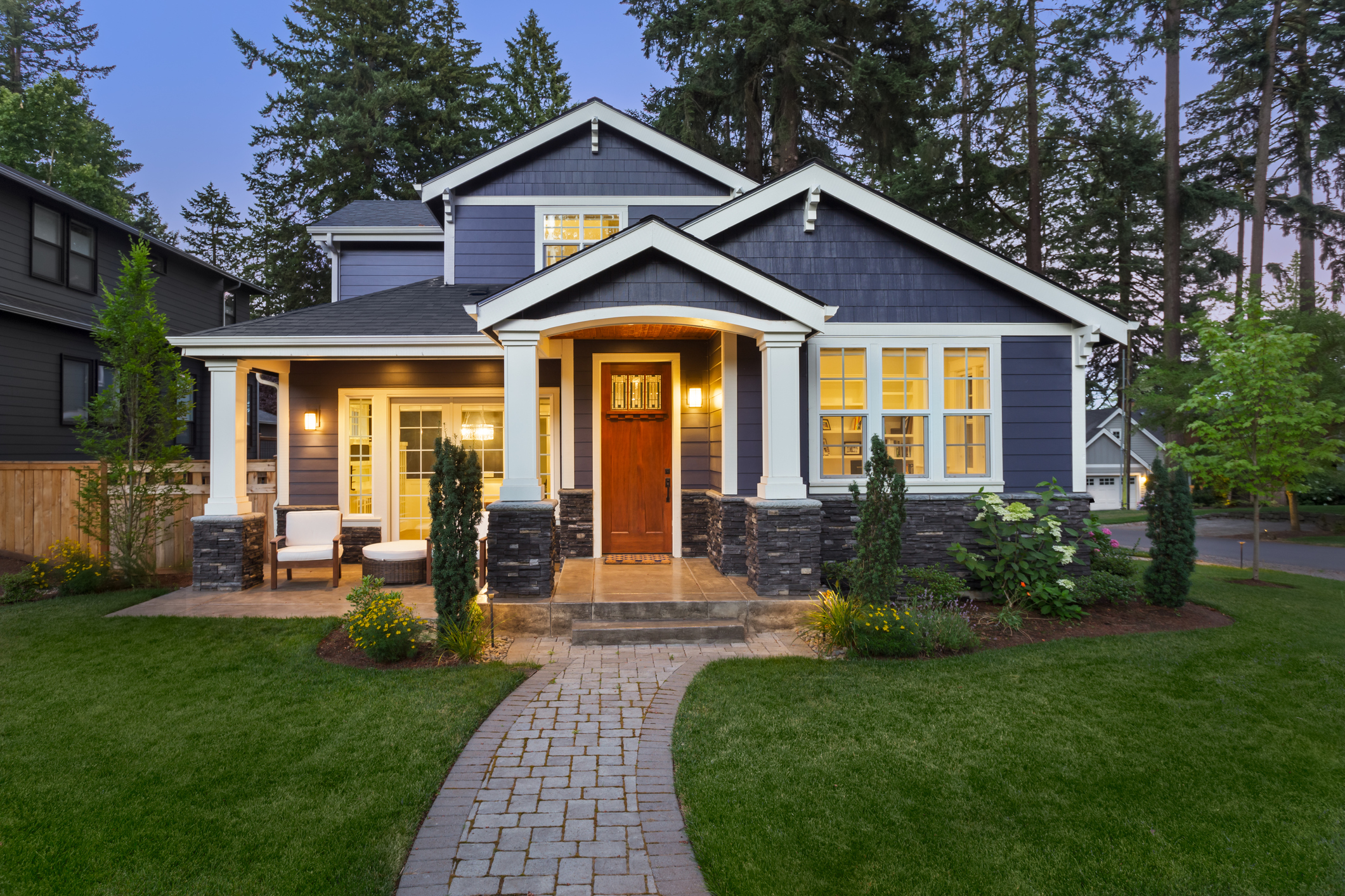 How do I pick the right shingle color for my house?