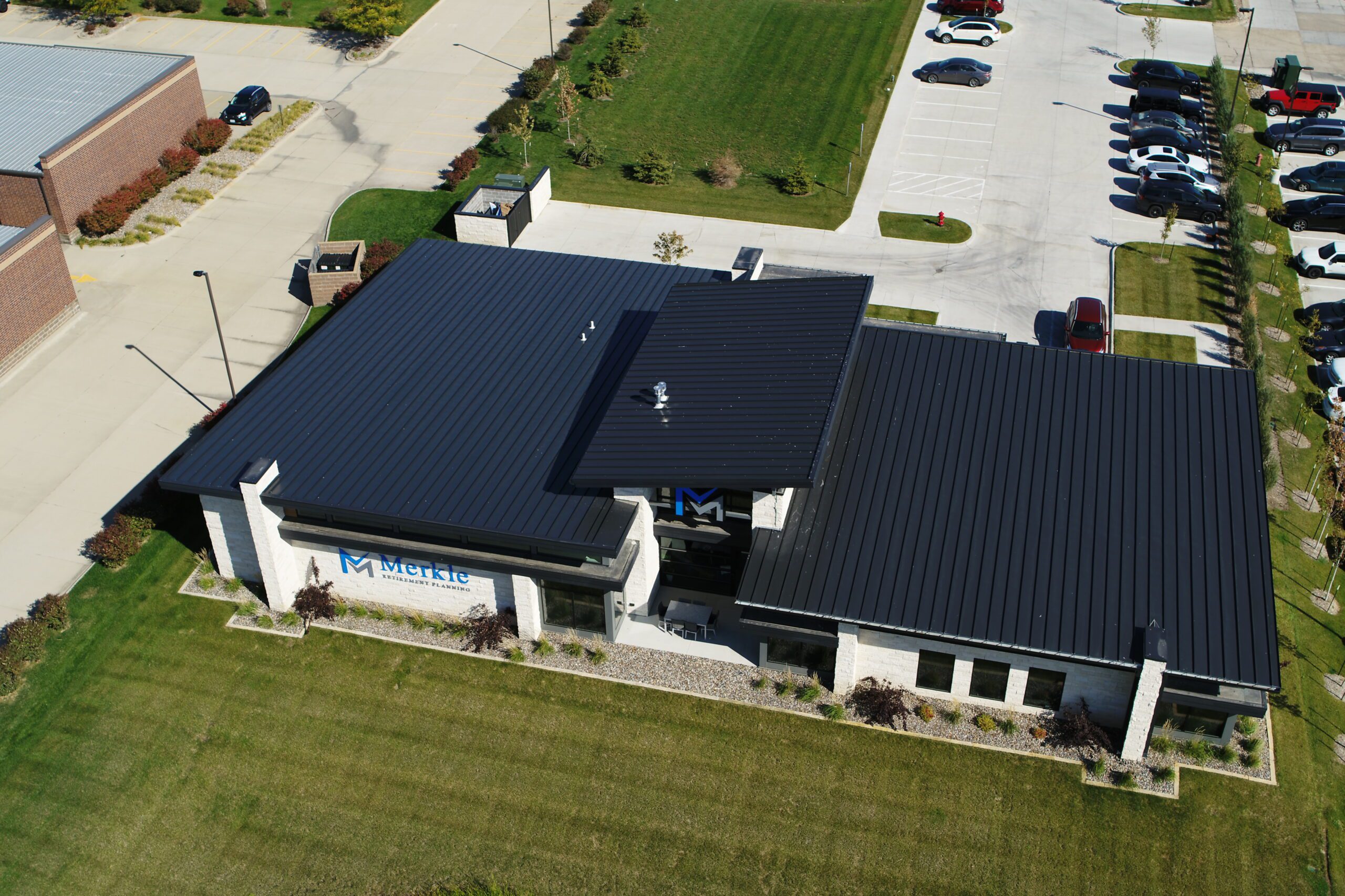 Metal roofing pros and cons to consider