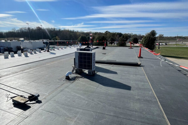 fully-adhered-membrane-over-fully-adhered-insulation-1